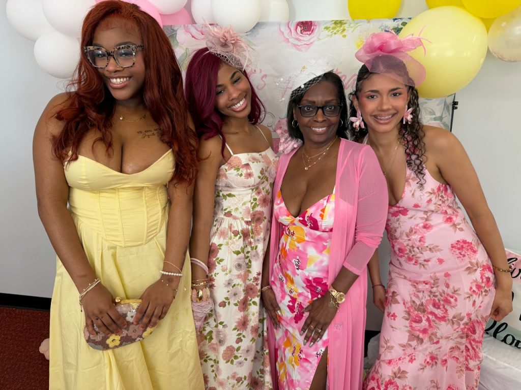 4 Girls at the Tea Party Event at the Venue at 5800